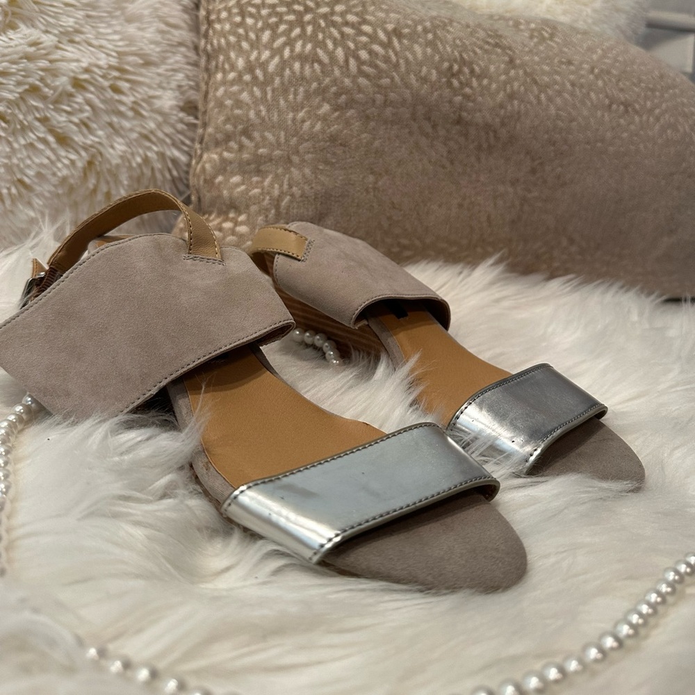 Elegant Silver and Tan Women's Sandals